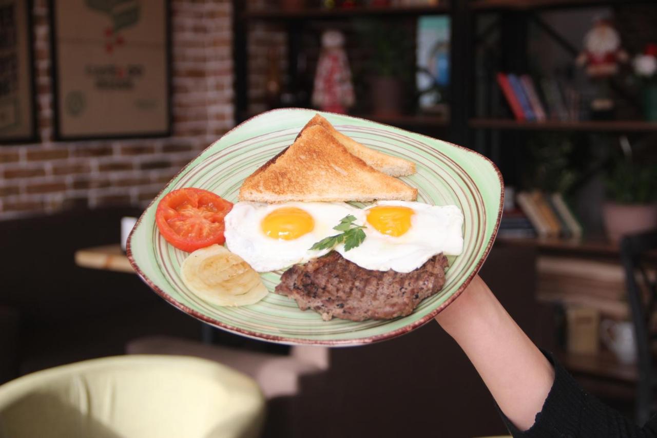Madanur Hotel Karakol Ngoại thất bức ảnh