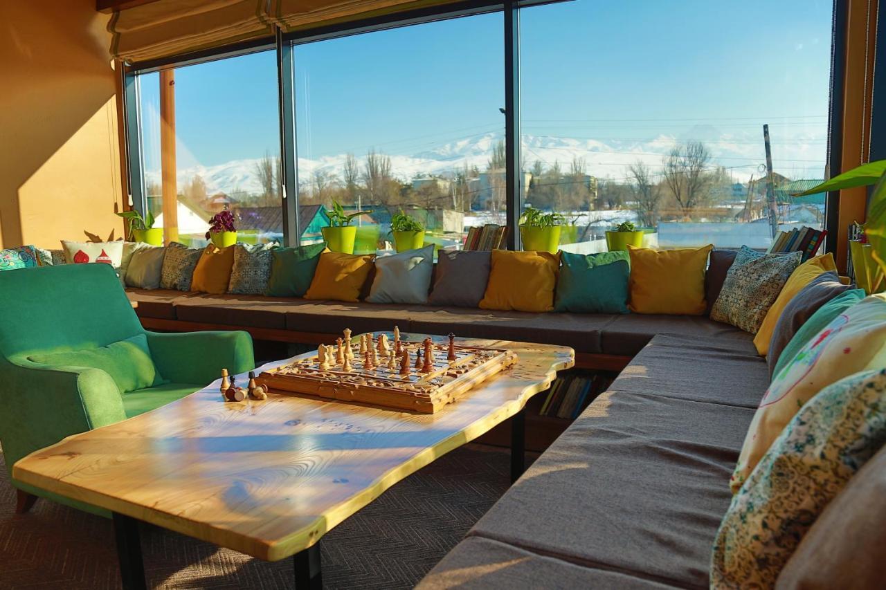 Madanur Hotel Karakol Ngoại thất bức ảnh