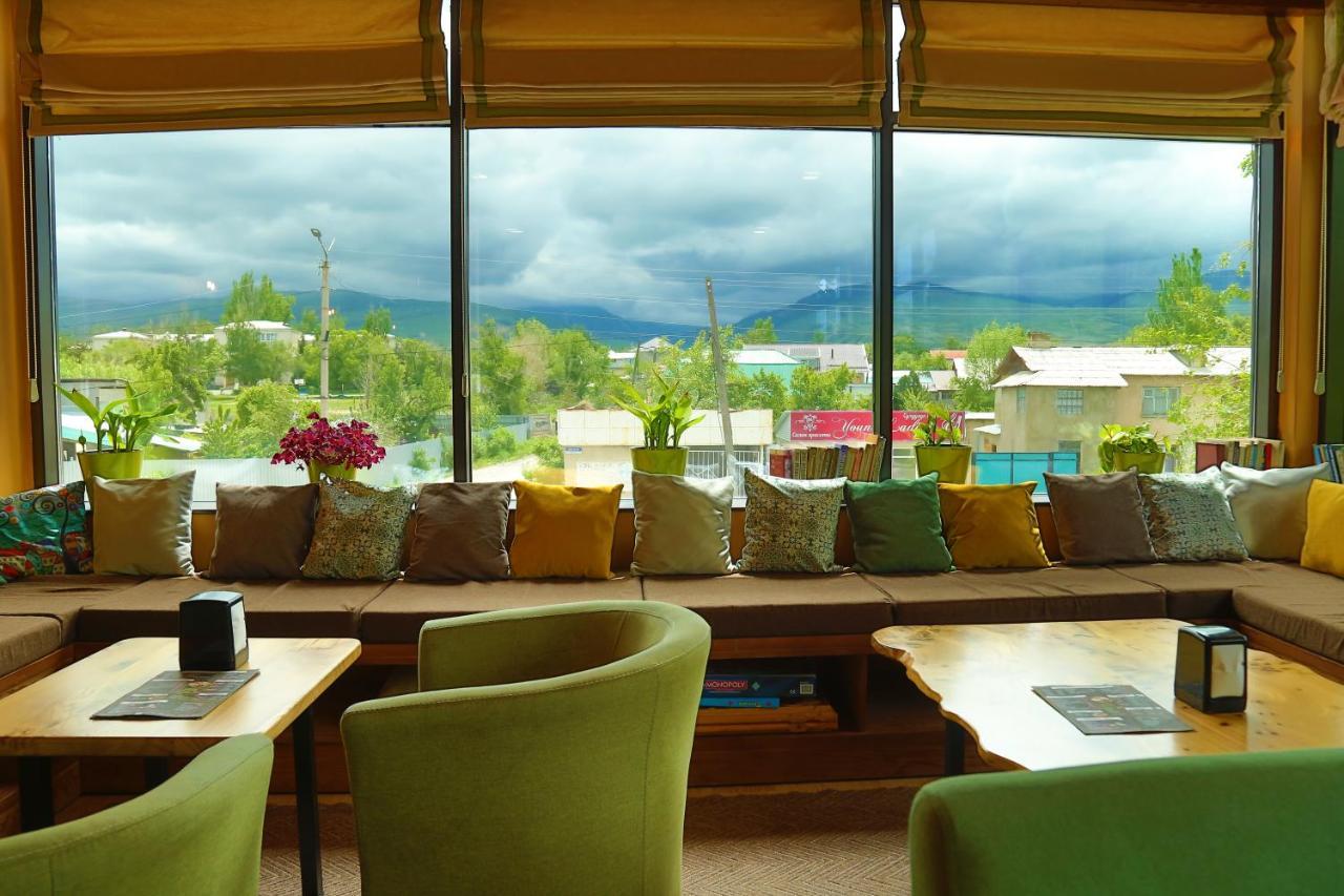 Madanur Hotel Karakol Ngoại thất bức ảnh